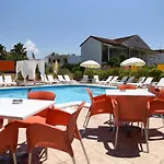 Kavos Central