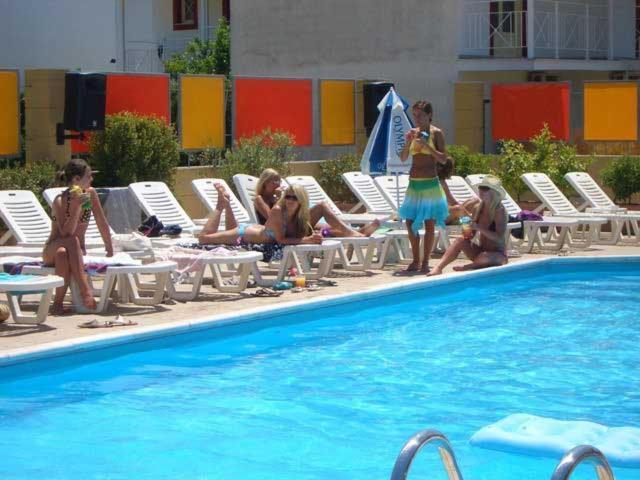 Hotel Kavos Central