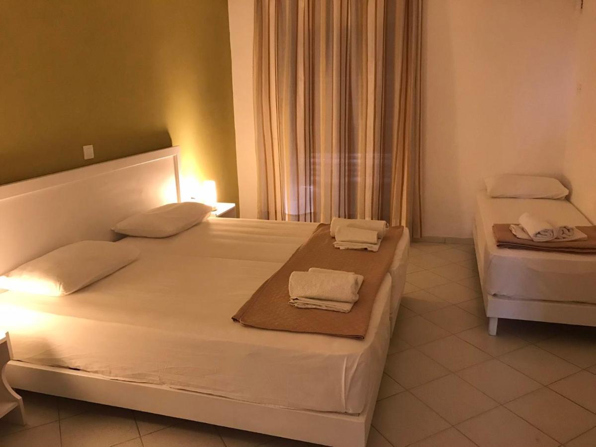 Kavos Central Hotel *