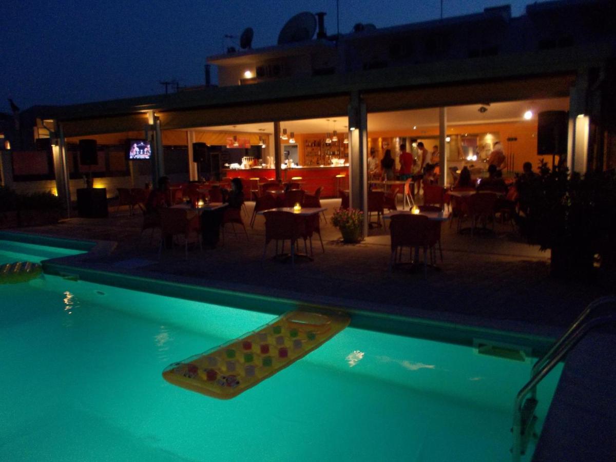 Hotel Kavos Central *